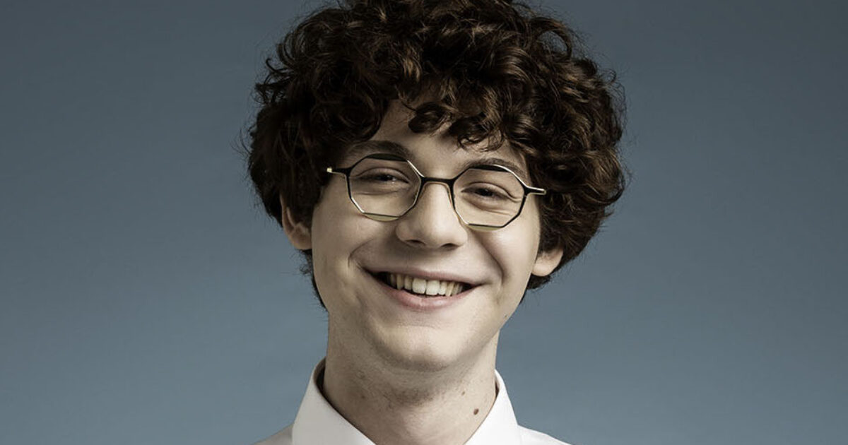 “Che fosse con una cravatta o che fosse con una parrucca, non ho mai aderito ad un’unica identità in discoteca”: la rivelazione di Edoardo Prati