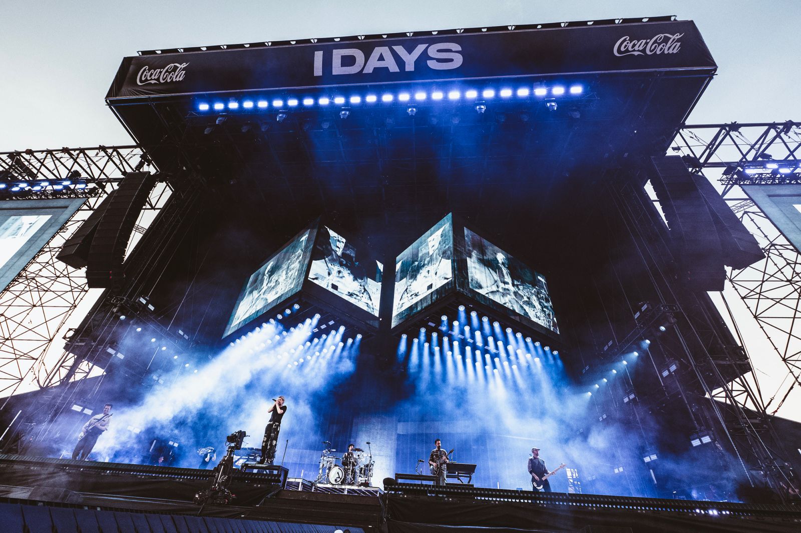 L’improbabile colonna sonora del concerto dei Linkin Park: a Milano parte La solitudine di Laura Pausini. E lei reagisce così – Video L’improbabile colonna sonora del concerto dei Linkin Park: a Milano parte La solitudine di Laura Pausini. E lei reagisce così – Video