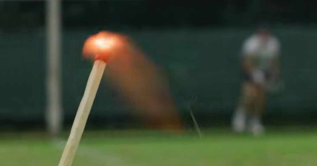 Sinner accende un fiammifero con il servizio: il video da Wimbledon fa impazzire i fan Sinner accende un fiammifero con il servizio: il video da Wimbledon fa impazzire i fan