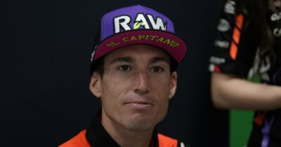 Copertina di Un pilota di MotoGp diventa ciclista professionista: l’impresa di Aleix Espargarò, che esordirà al Giro d’Austria dopo aver corso ad Assen