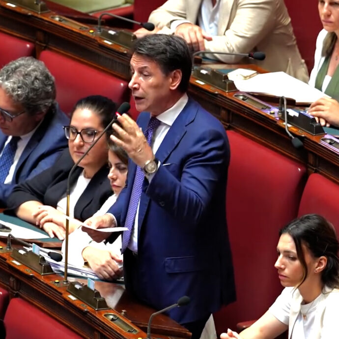L’ira di Conte: “Governo affossa la sanità, tutti i soldi sono per le armi. Dati di chi rinuncia alle cure raccapriccianti”