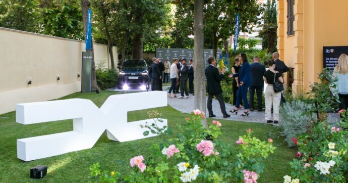Dacia, tradizione e appartenenza. La partnership con l’Ambasciata di Romania in Italia