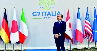 Copertina di Il galà delle gaffe: i ministri  G7 Innovazione  a cena nella sala abusiva dell’amico di Butti