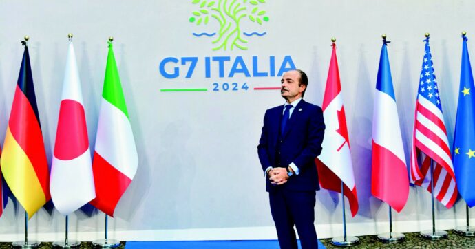 Il galà delle gaffe: i ministri  G7 Innovazione  a cena nella sala abusiva dell’amico di Butti