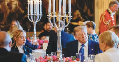 Copertina di Armi al 5% del Pil, Trump piega l’Europa e sfida Madrid: “Dazi doppi”