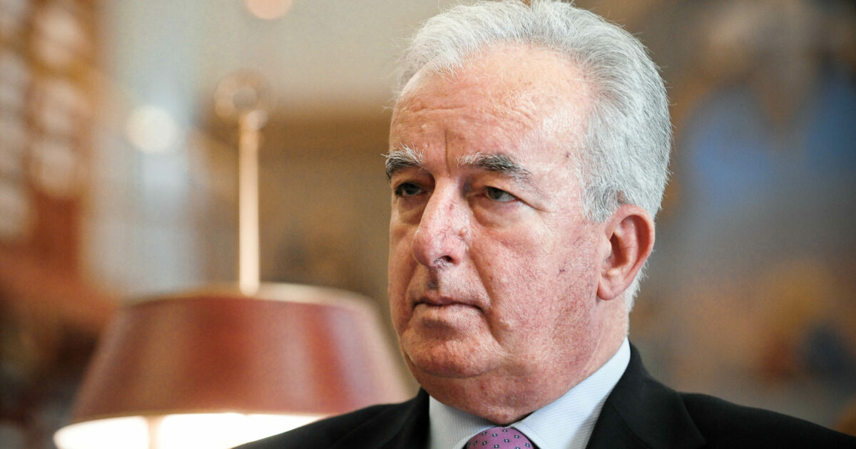 Strage Borsellino, perquisiti tre appartamenti dell’ex procuratore Giovanni Tinebra: “Era un massone”