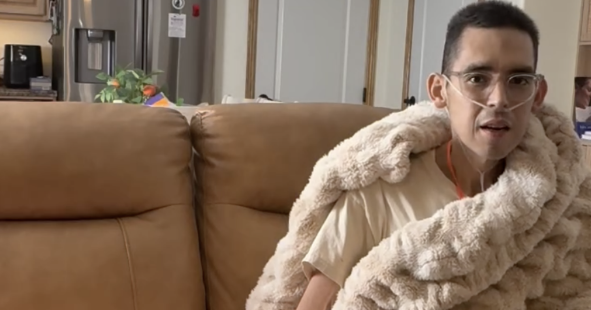 “Ehi, sono io, Tanner Martin. Se stai guardando questo, vuol dire che sono morto”: l’addio dell’influencer, malato di cancro all’intestino al quarto stadio