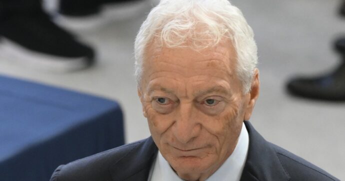 Coni, Buonfiglio eletto presidente alla prima votazione. L’uomo di Malagò batte Pancalli: chi è