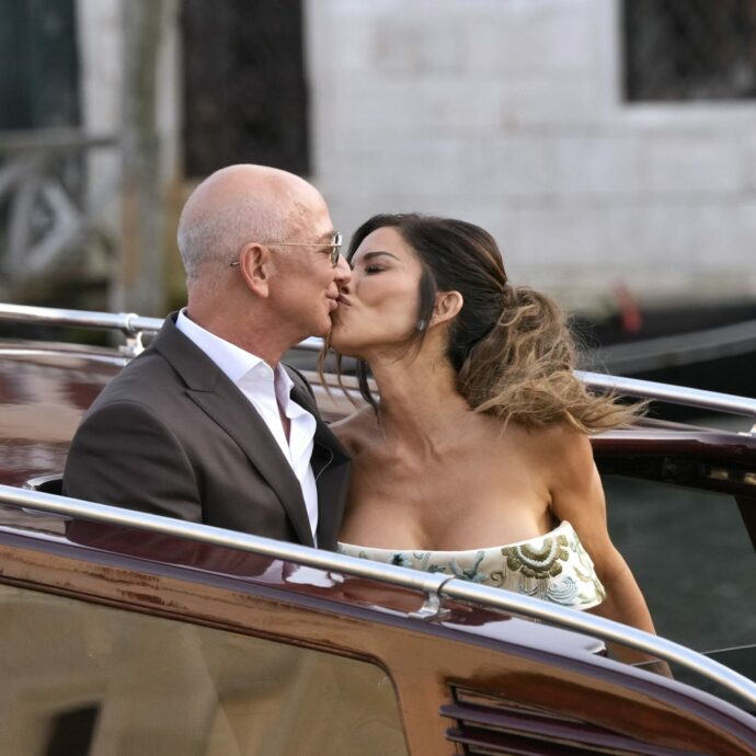 “jeff Bezos ha lasciato una maxi mancia da 45 mila euro al personale dell’hotel: gli hanno fatto il regalo più grande per un miliardario”