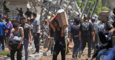 Copertina di Gaza Humanitarian Foundation, soldati israeliani a Haaretz: “Abbiamo l’ordine di sparare ai palestinesi che chiedono cibo. È un campo di sterminio”