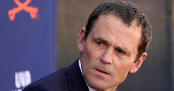 “Pressioni del Dipartimento di Giustizia Usa”, si dimette il presidente dell’Università della Virginia