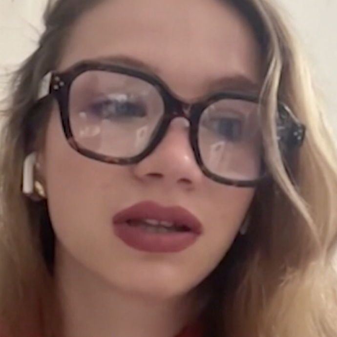 “Mi hanno punta al braccio, dopo mi sono sentita intorpidita e strana”: la testimonianza di Manon una delle 145 donne “vittime” del Needle Spiking