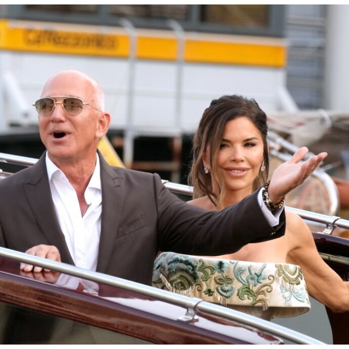 Lauren Sanchez alle amiche: “Sto vivendo una favola”. Ma un temporale con fulmini e tuoni si abbatte su Venezia durante le nozze con Bezos