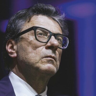 Copertina di Evasione fiscale, la Corte dei Conti svela il bluff dietro i “risultati migliori della storia” vantati da Meloni