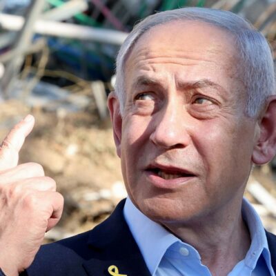 Copertina di Netanyahu ci riprova: niente processo per restare al potere