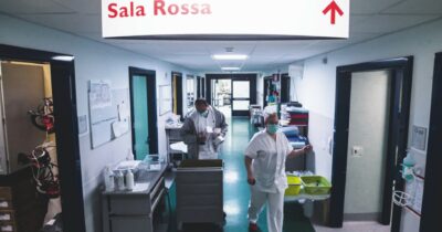 Copertina di Pugni in sala operatoria, “assolto” il primario. Rocca (Lazio) non ci sta: “Omertà e paura”