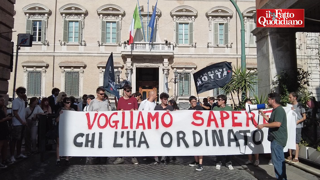 poliziotti infiltrati in potere al popolo la denuncia in senato ora vogliamo risposte per il paese