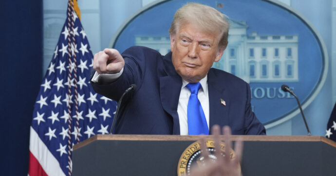 Tassa minima sulle multinazionali, il G7 cede e si inchina a Trump: i gruppi Usa saranno esentati. Giorgetti “soddisfatto”