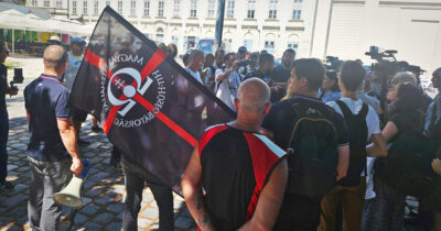 Copertina di Oggi a Budapest il Pride vietato da Orban. Ma ad attendere i manifestanti c’è l’estrema destra: “Qui solo i normali”
