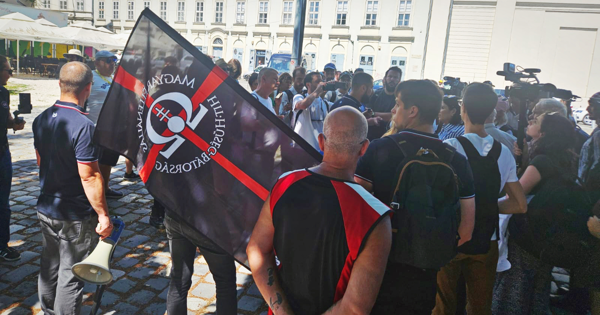 Oggi a Budapest il Pride vietato da Orban. Ma ad attendere i manifestanti c’è l’estrema destra: “Qui solo i normali”