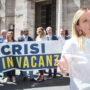Copertina di Settimana corta, ma solo per i parlamentari: il governo boccia la legge sul lavoro ma pensa al venerdì libero