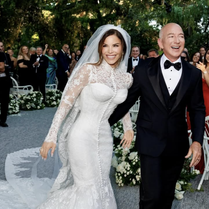 “Amiamo Venezia, questa città splendida, meravigliosa, unica al mondo. Ci ha accolti con il suo incanto”: Jeff Bezos e Lauren Sanchez si sono scambiati le fedi nuziali