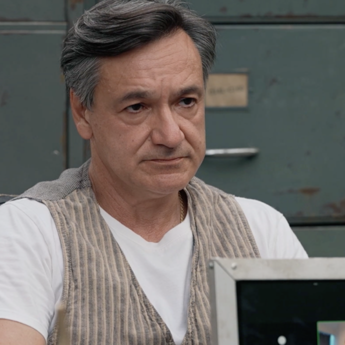 Fabio Caressa si commuove a “Money Road” nella tentazione di Alice. Poi il colpo di scena – IL VIDEO