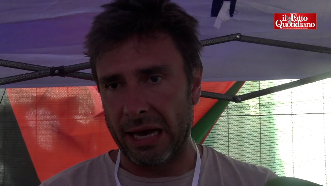 “Non in mio nome”, artisti e volti noti per Gaza a Roma. Di Battista: “Non so come il governo dorma la notte. E poi parlano di valori?” “Non in mio nome”, artisti e volti noti per Gaza a Roma. Di Battista: “Non so come il governo dorma la notte. E poi parlano di valori?”