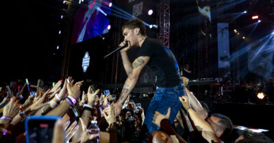 Copertina di Radio Italia Live a Palermo: Blanco riappare dopo due anni, Negramaro chiedono “un vento di pace”, Tananai incanta con “Tango”, gran finale con Annalisa