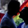 Copertina di Pensione di reversibilità alle coppie omosessuali, la Consulta abbatte il muro del tempo: “Discriminatorio negarla prima della legge Cirinnà”