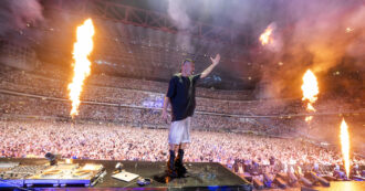 Copertina di “Ho voluto San Siro come una festa serena per dimenticare per qualche ora quello che accade fuori da qui”: Gabry Ponte ribalta lo stadio in un discoteca