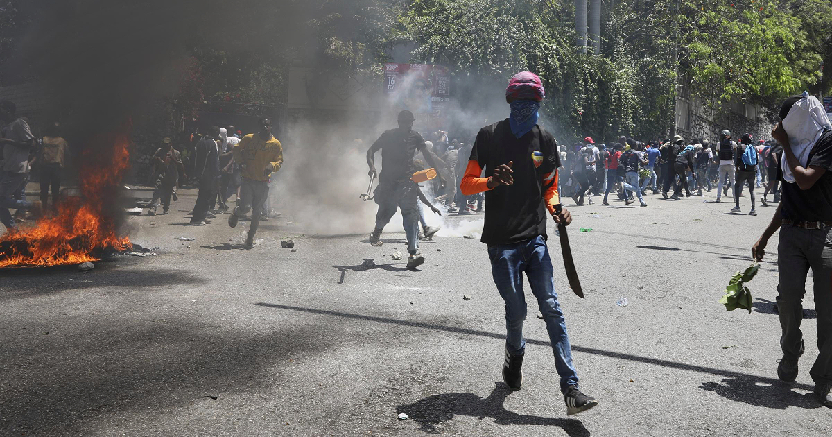 La follia di Trump su Haiti “paese sicuro”: 500mila rischiano la deportazione nell’inferno umanitario La follia di Trump su Haiti “paese sicuro”: 500mila rischiano la deportazione nell’inferno umanitario