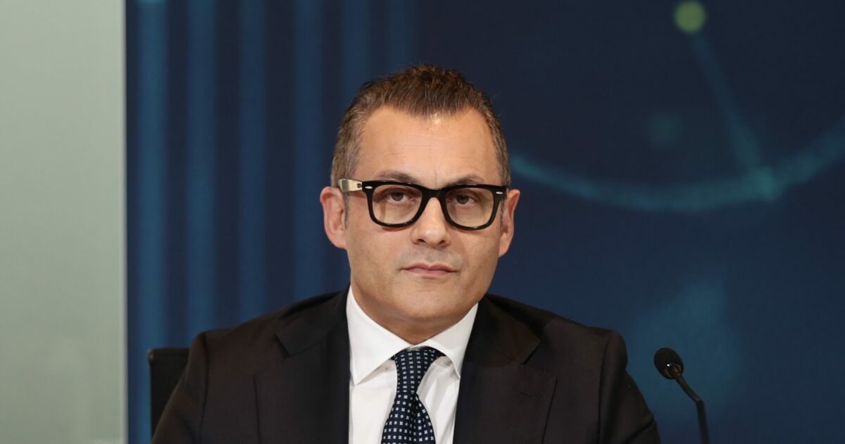 Caos aeroporti, Monti (Enav): “Siamo i migliori in Europa. Cose che possono accadere” Caos aeroporti, Monti (Enav): “Siamo i migliori in Europa. Cose che possono accadere”