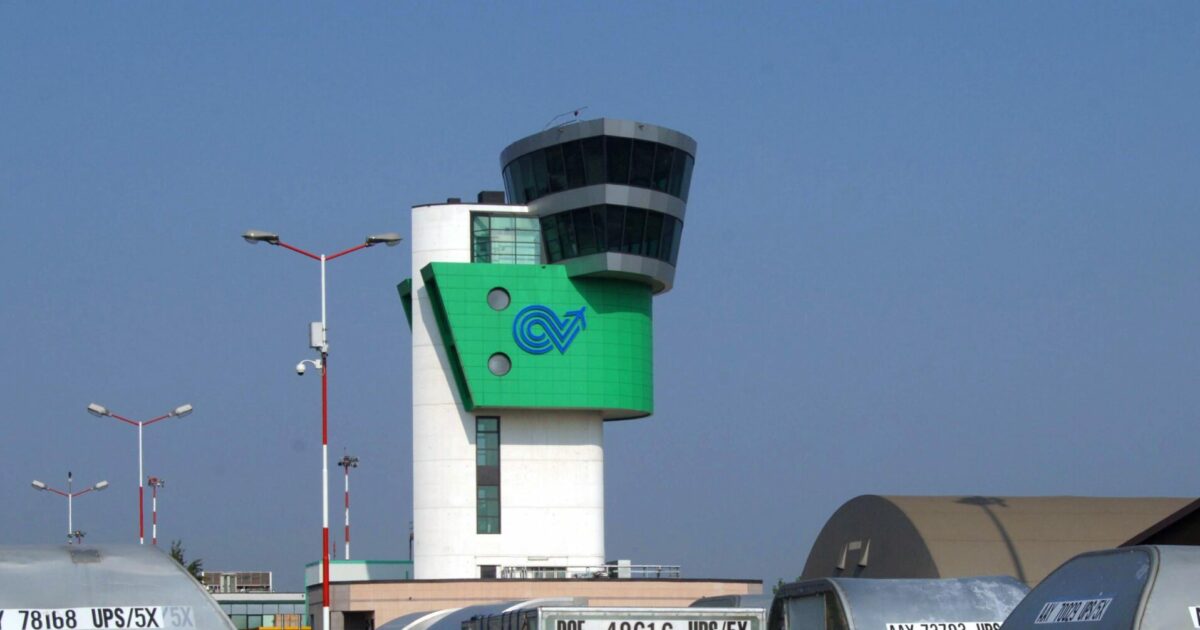 Tim respinge le accuse di Enav: scontro sulle responsabilità del blackout radar negli aeroporti del Nord Tim respinge le accuse di Enav: scontro sulle responsabilità del blackout radar negli aeroporti del Nord