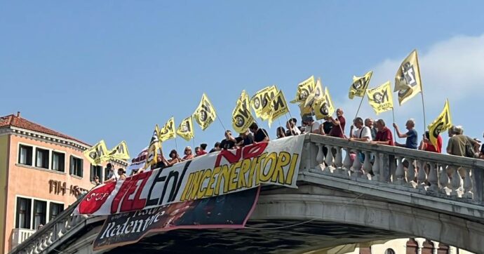 Eni battuta dai comitati: stop all’inceneritore di fanghi a Porto Marghera. Decisivo il parere dell’Iss