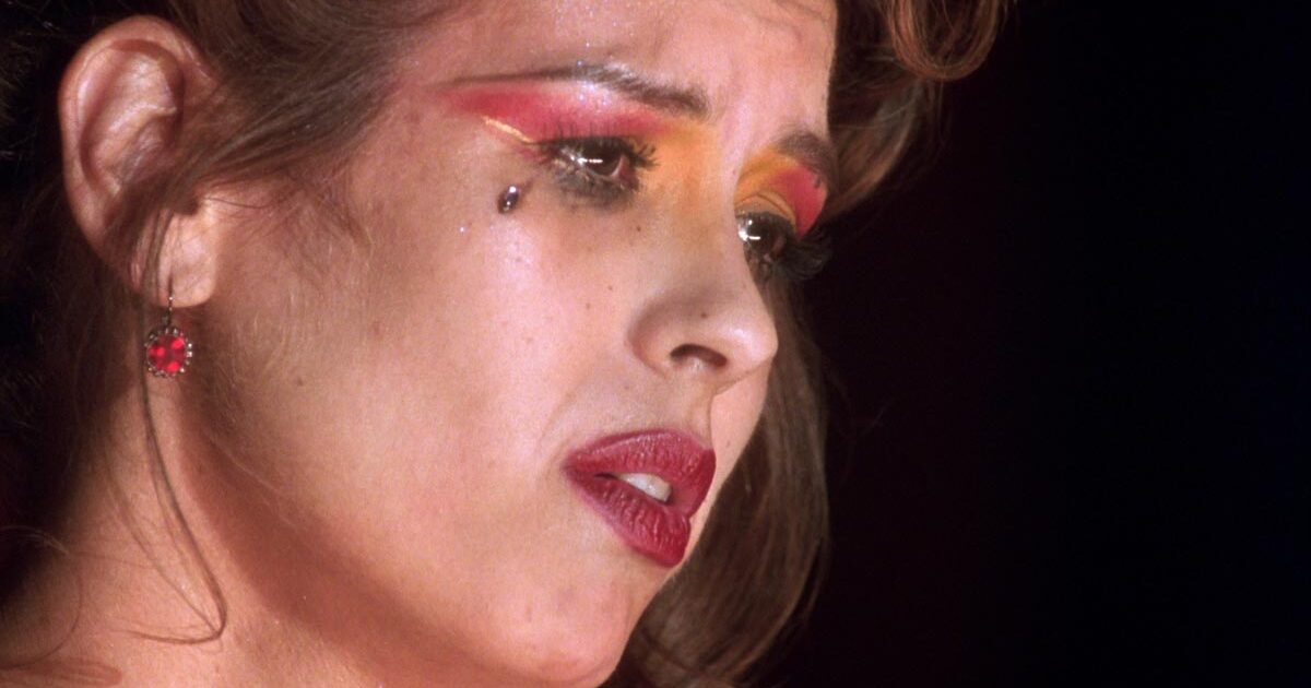 È morta Rebekah Del Rio, celebre per aver cantato “Llorando” nel film “Mulholland Drive” di David Lynch È morta Rebekah Del Rio, celebre per aver cantato “Llorando” nel film “Mulholland Drive” di David Lynch