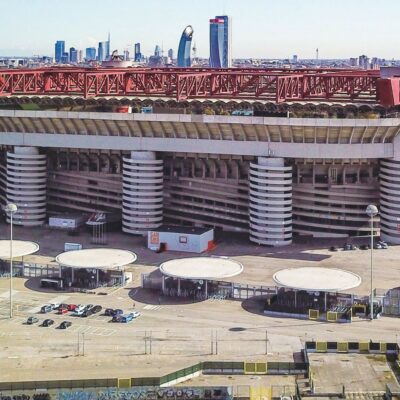 Copertina di Gli azzeccagarbugli e il comico sprint per svendere San Siro