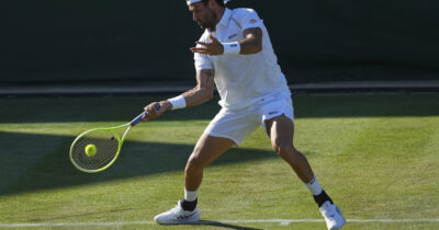 Copertina di Wimbledon, Berrettini subito fuori: il tennista romano si arrende in cinque set al polacco Majchrzak