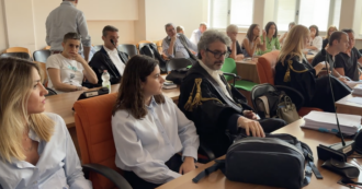 Copertina di Neonati seppelliti, i giudici dispongono la perizia psichiatrica per Chiara Petrolini