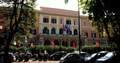 Copertina di La pediatria dell’ospedale Umberto I è un’eccellenza sanitaria: nessun riarmo deve cancellarla
