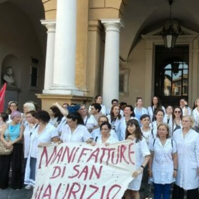 Copertina di “Clima di divisione”: Max Mara cancella il Polo della Moda a Reggio Emilia dopo le denunce di maltrattamenti delle lavoratrici