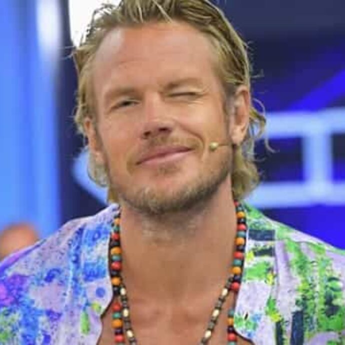 Arrestato Daniel Nilsson, il “Bonus” di Avanti: “Maltrattamenti nei confronti della compagna, non è stato un caso isolato”