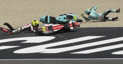 Copertina di “Per fortuna ho ‘solo’ una frattura alla gamba”: le parole di Luca Lunetta dopo lo spaventoso incidente in Moto3