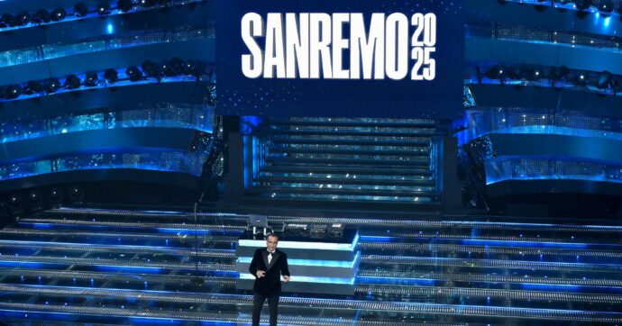Copertina di Sanremo è Sanremo. Ma anche no. Il festival a Roma o Napoli