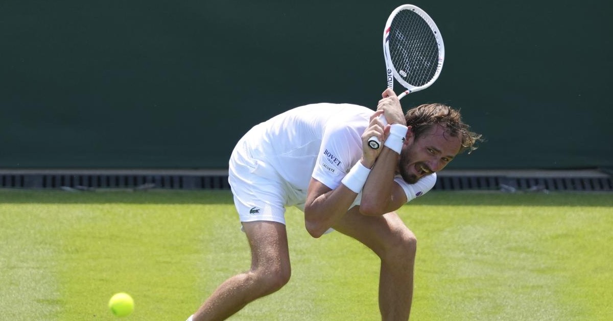 la crisi infinita di medvedev subito fuori a wimbledon dopo il flop al roland garros