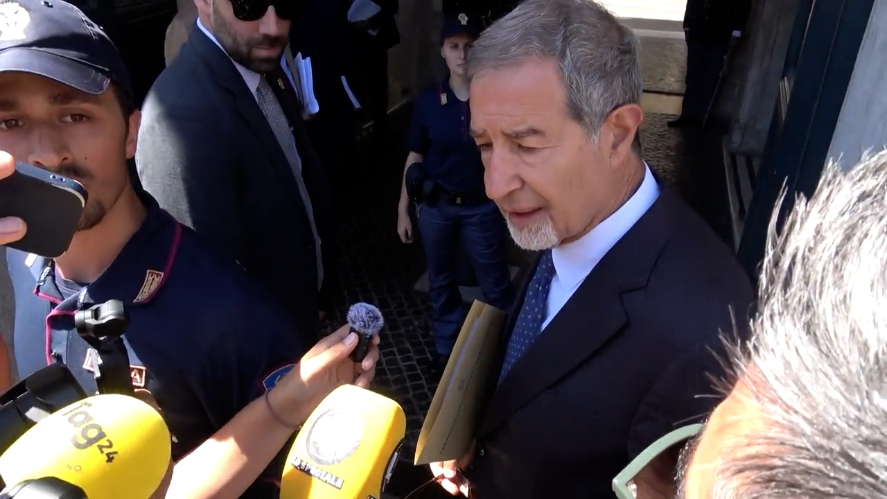 Terremoto Campi Flegrei, Musumeci: “Purtroppo bisogna conviverci. Stato di emergenza? Non è valutazione politica” Terremoto Campi Flegrei, Musumeci: “Purtroppo bisogna conviverci. Stato di emergenza? Non è valutazione politica”