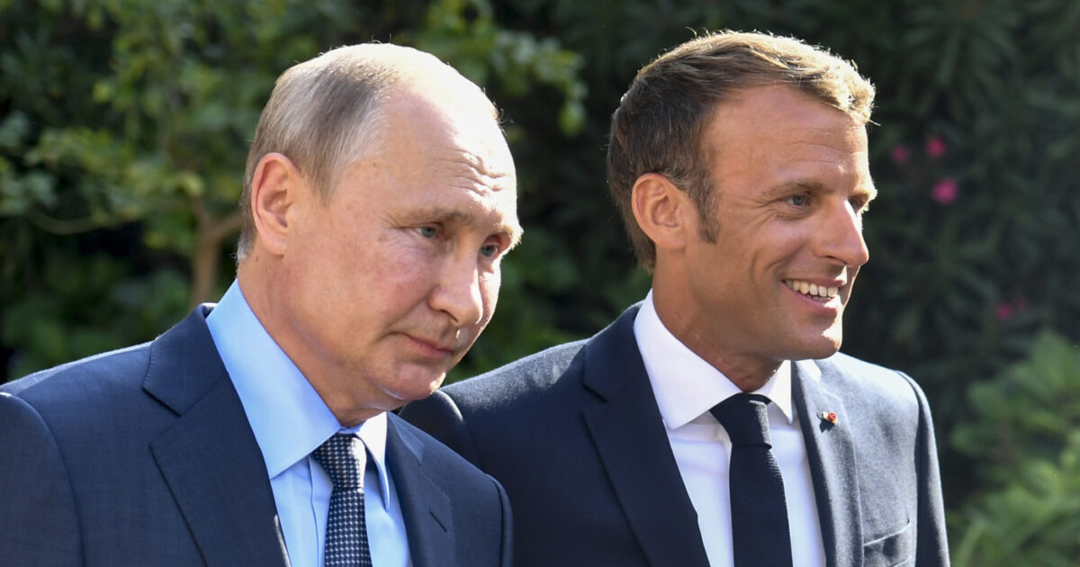 Guerra in Ucraina, dopo 3 anni di gelo Macron sente Putin: 2 ore di telefonata. “Necessario cessate il fuoco e negoziati” Guerra in Ucraina, dopo 3 anni di gelo Macron sente Putin: 2 ore di telefonata. “Necessario cessate il fuoco e negoziati”