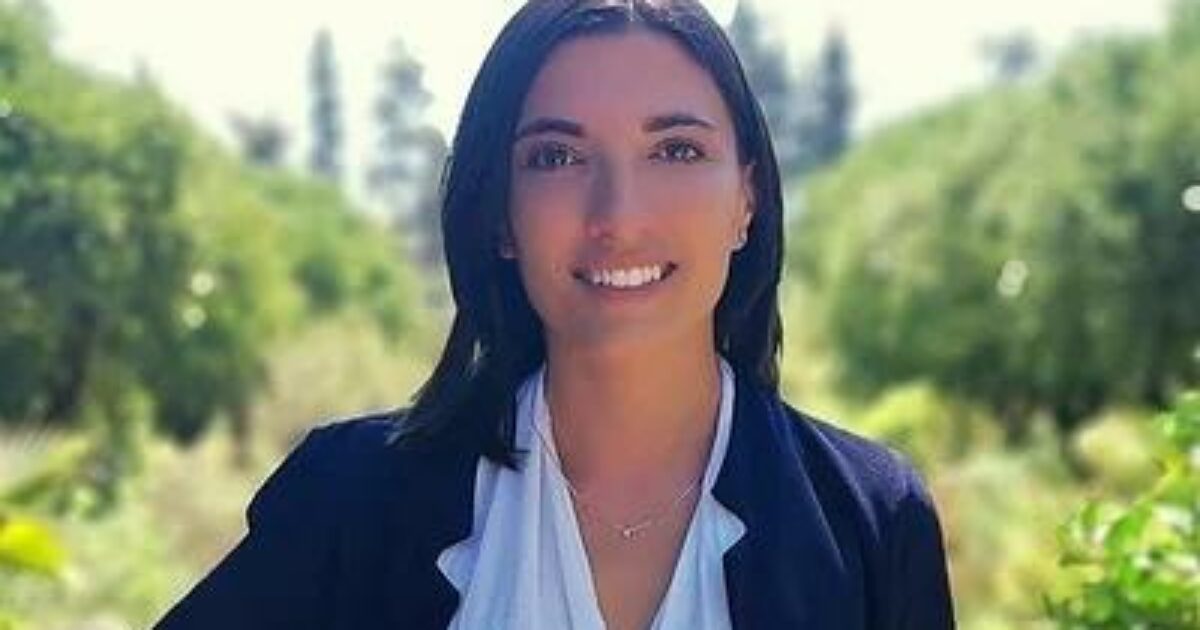 Assessore all’educazione digitale di Lecco si dimette: ha insultato un cittadino sui social con un profilo fake Assessore all’educazione digitale di Lecco si dimette: ha insultato un cittadino sui social con un profilo fake