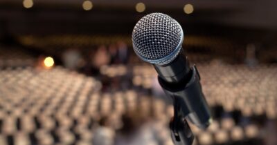 Copertina di “Perché chi si affaccia oggi a fare musica deve avere come orizzonte solo i grandi spazi e i grandi numeri? Gli emergenti dovebbero essere tutelati di più”: nasce Doc Music – La Musica Giusta