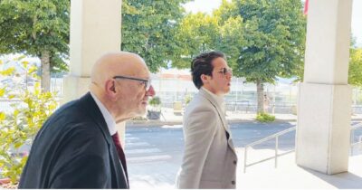 Copertina di Processo Ciro Grillo, grave lutto per il giudice: salta l’udienza decisiva, la sentenza slitta al 22 settembre